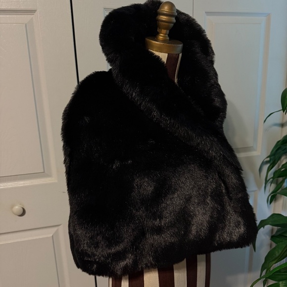 Banana Republic Capelet Womens XS/S Black Faux Fur Shawl Collared Evening - Picture 3 of 6